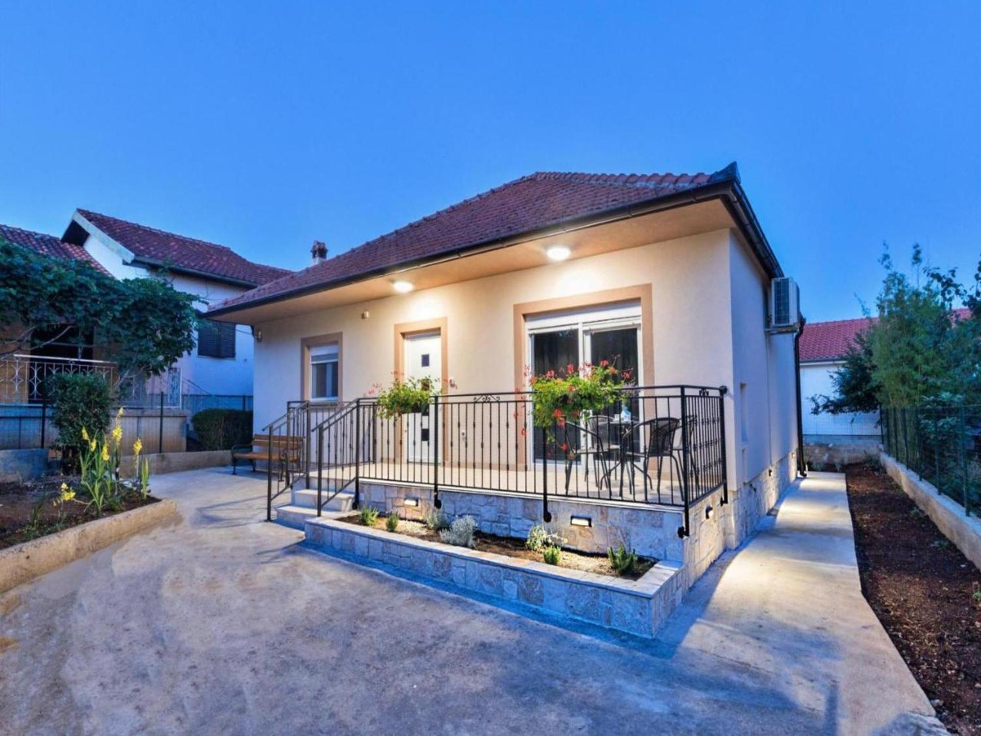 Mihael Holiday House Zadar Exteriör bild